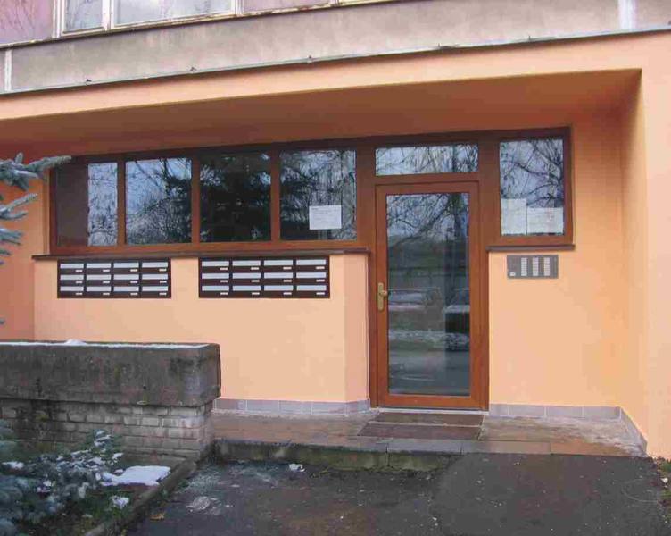 O izolaci vchodových dveří se zasklením v současnosti nemusíte mít strach