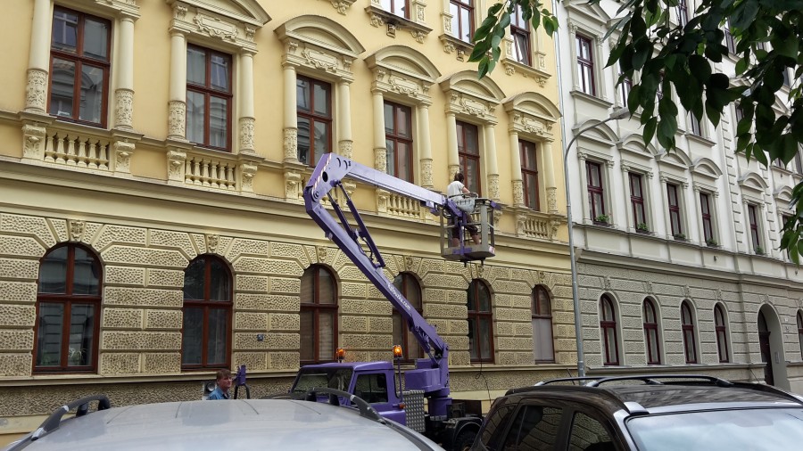 Mytí oken ve výškách Praha