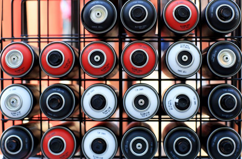 Graffiťáci moderní vizuální mor velkých měst, braňte se antigraffitovou ochranou