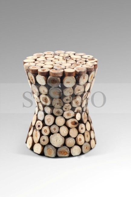 Stolicka_z_teakovych_korenu_[140]_1200 (1)