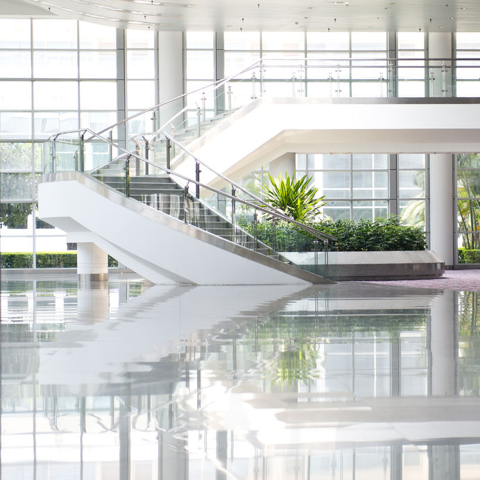 Kdo umí hloubkově vyčistit v Brně skutečně špinavé podlahy