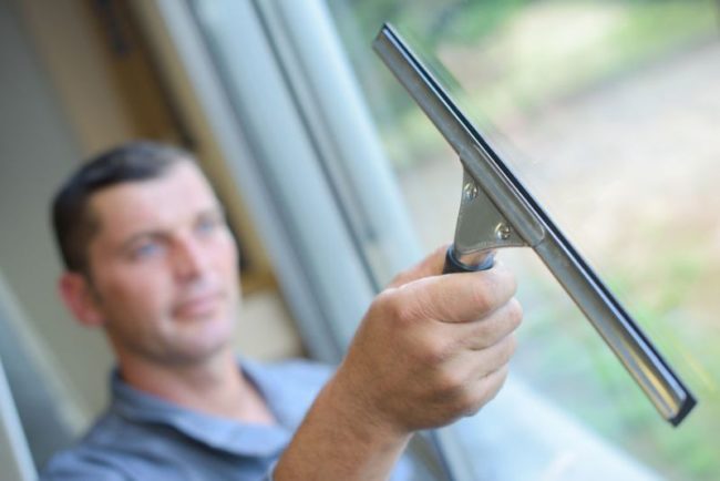 51134329 - window cleaner