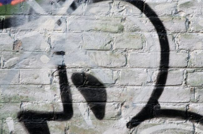 18825623 - brick wall with graffiti