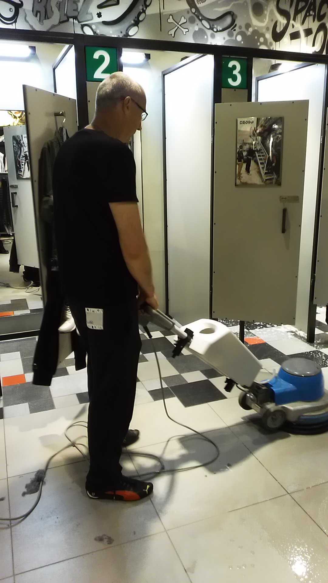 Není čas, ztrácet čas úklidem