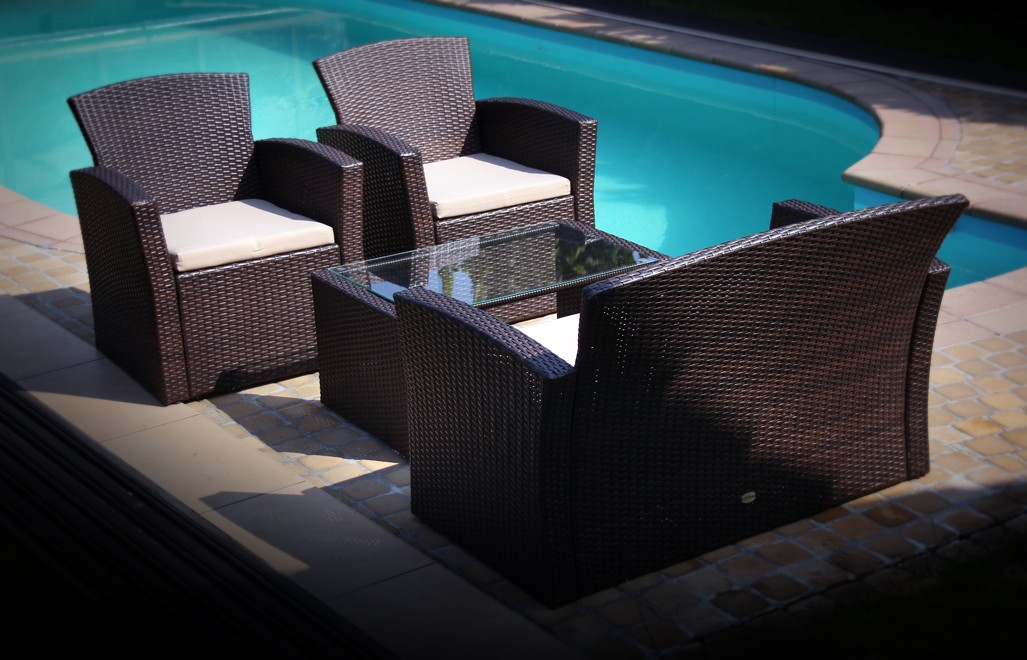Jedinečný zahradní nábytek z umělého ratanu