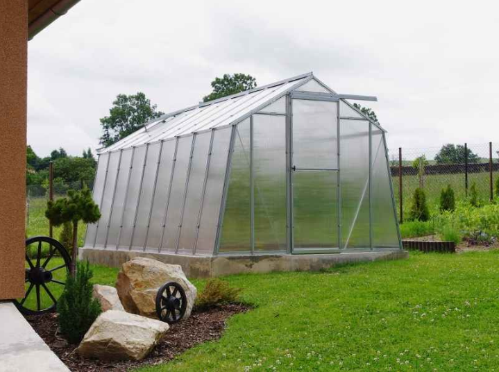 Vyberte si skleník přesně na míru vaší zahrady