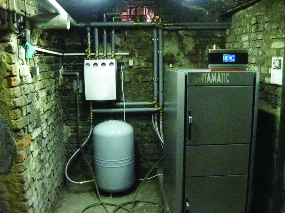 VYBÍRÁME NOVÉ TOPENÍ: PODLAHOVKA, NEBO RADIÁTORY?