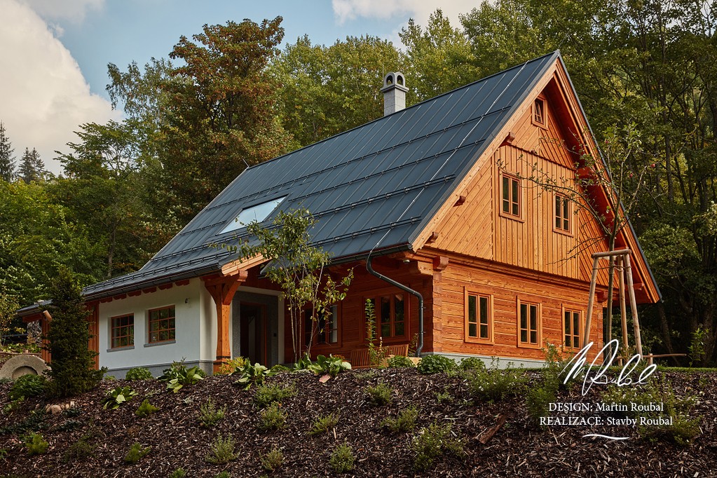 Staré versus nové – jak se liší moderní roubenky od těch historických?