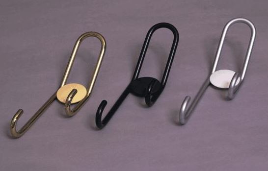 Věšáky nám ulehčují život