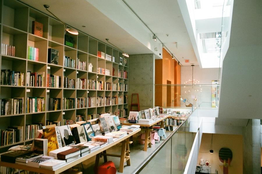 Jednoduchý systém osvětlení pro velké prostory