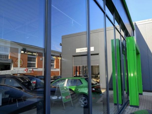 Čištění oken, žaluzií i fasád demineralizovanou vodou