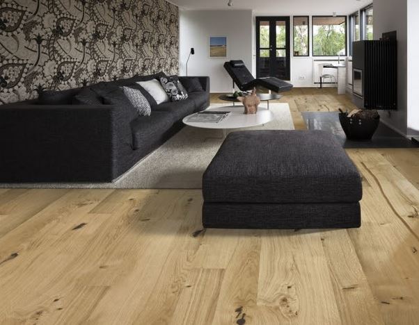 Plovoucí podlahy z dubu jsou dostatečně tvrdé a odolné