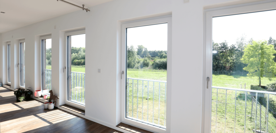 Plastová okna v nových barevných dekorech VEKA, následujte trend