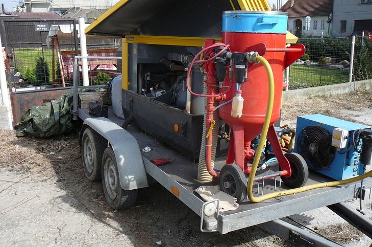 Spolehlivé čištění nejen kovového povrchu metodou pískování