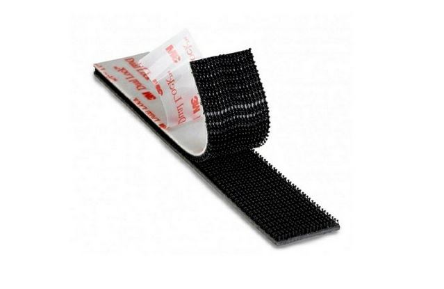 Oboustranná lepicí páska a suché samolepicí zipy