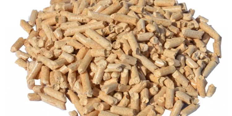 Dřevěné pelety mohou být spalovány v různých typech zařízení pro vytápění, včetně krbových kamen, peletových kotlů a grilů