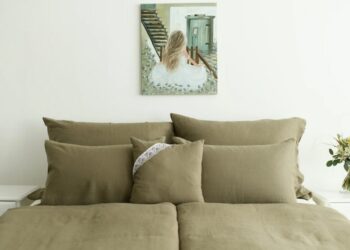 Minimalismus v ložnici: Jak zařídit prostor pro klidný spánek