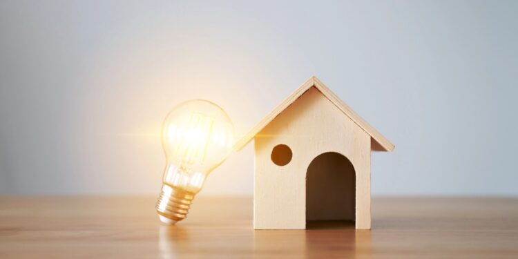 Kolik elektřiny doma spotřebujete zbytečně? A jak to změnit?